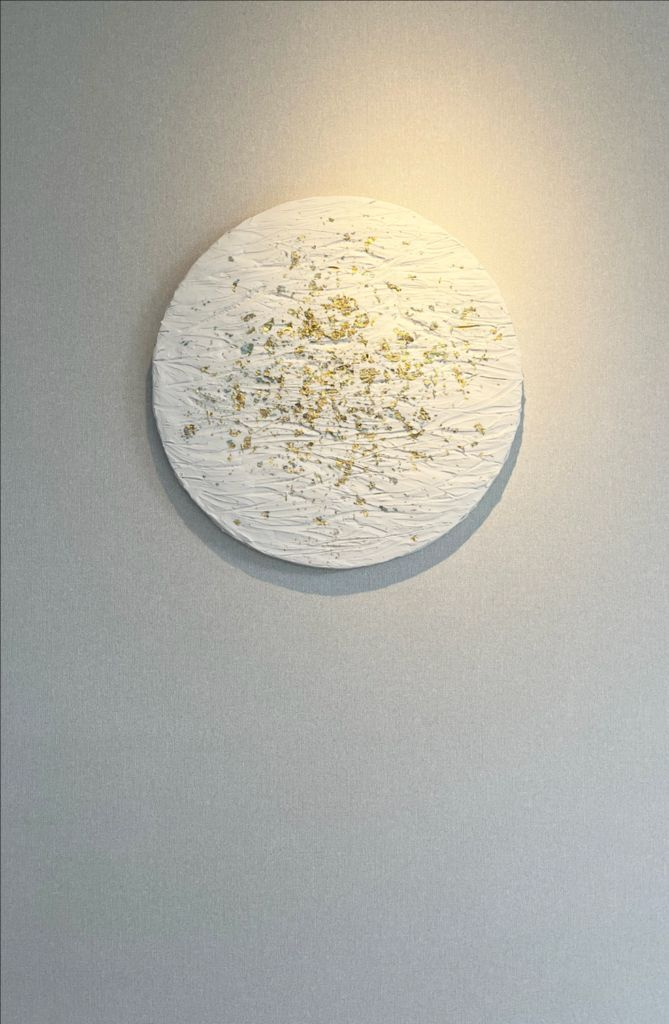 원형 금박 텍스처 아트 바다 물결 윤슬 추상 그림액자 이미지