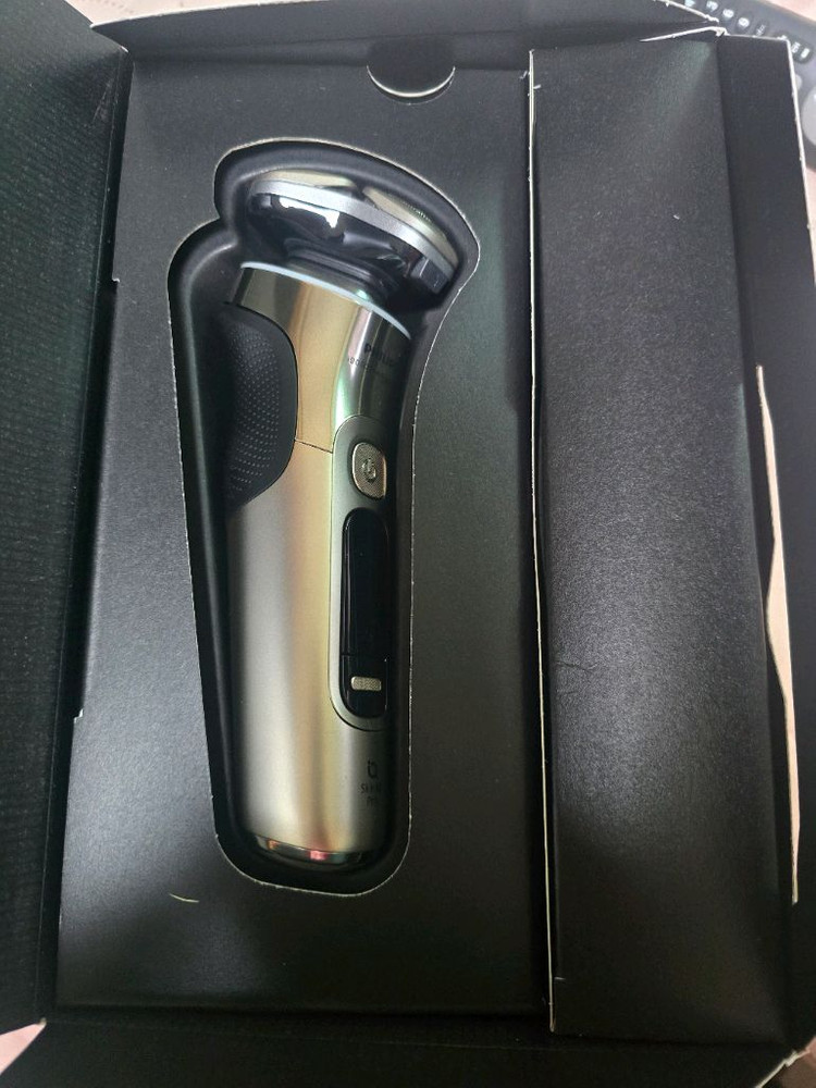 필립스 i9000 프레스티지 울트라 면도기(XP9403/49) 새상품 이미지