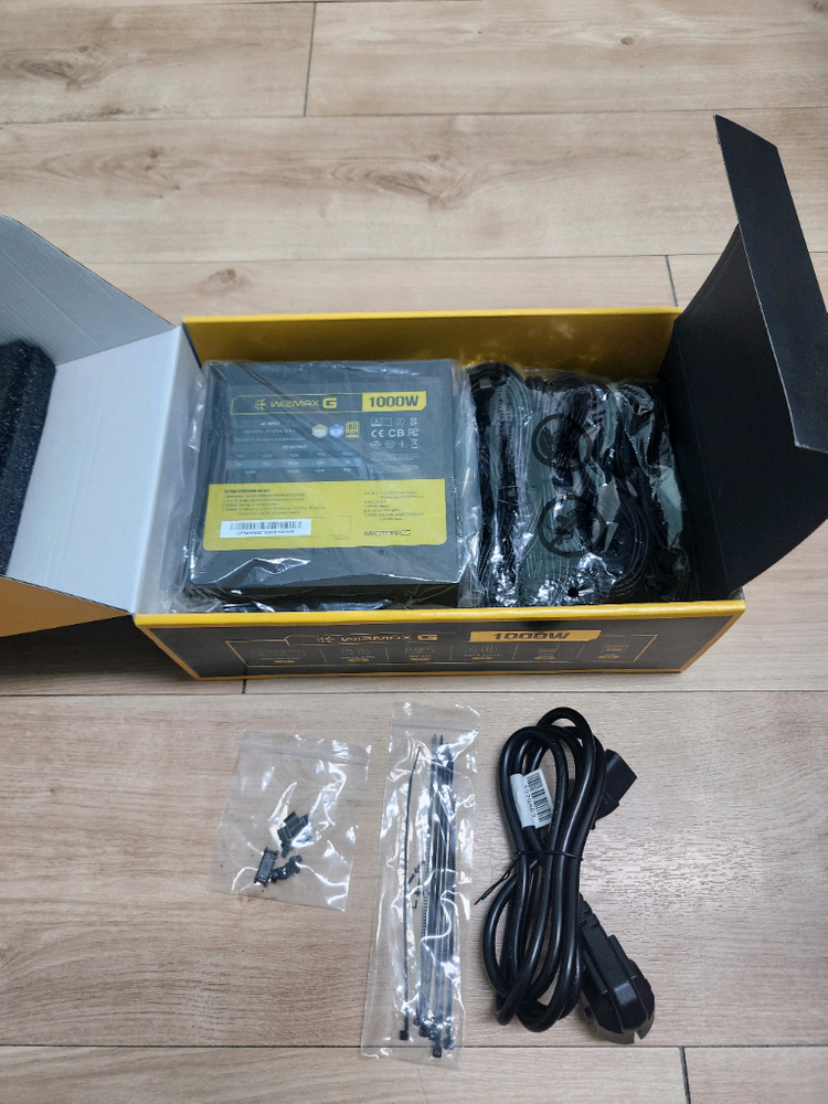 수냉쿨러 발키리A360,케이스 브라보텍 3100m,파워서플라이 마이크로닉스 1000w 이미지