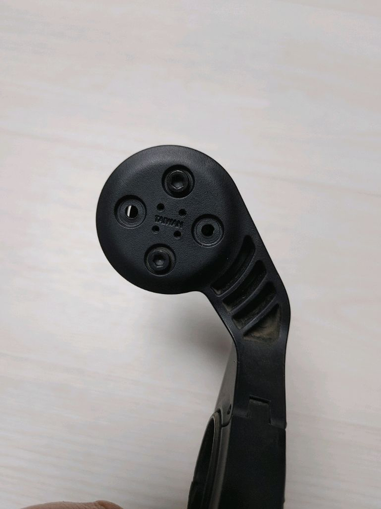 A급 가민(gamin) 속도계 마운트 팝니다. (단품) - 택포 1.6만 이미지