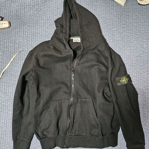 스톤아일랜드 후드집업 XL사이즈팔아요 이미지