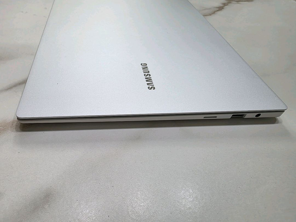 갤럭시북2프로 NT950XED-KC52S 이미지