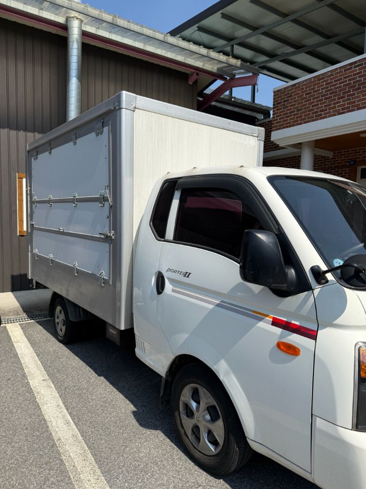 푸드트럭 판매합니다. 이미지