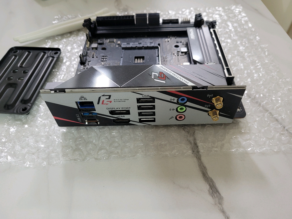 itx 애즈락 B550 팬텀 게이밍 ITX/AX 고급 미니 메인보드 이미지