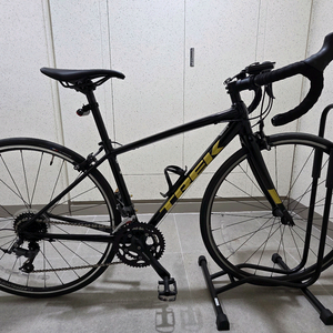 트렉 도마니 로드 자전거 이미지