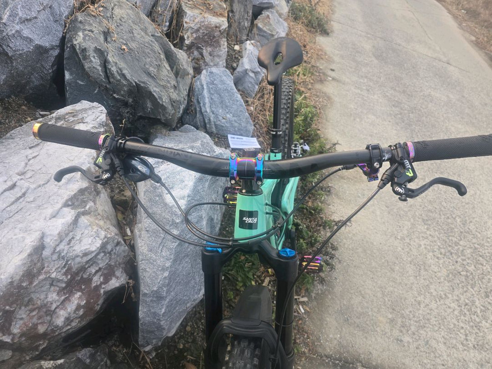 산타크루즈메가타워C. 스몰사이즈판매합니다 이미지