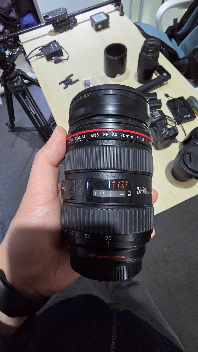 익스캠 3577LM 68cm, 맨프로토 삼각대 545GB, 캐논 24-70 구계륵, 캐논 100mm 마크로 팝니다 이미지