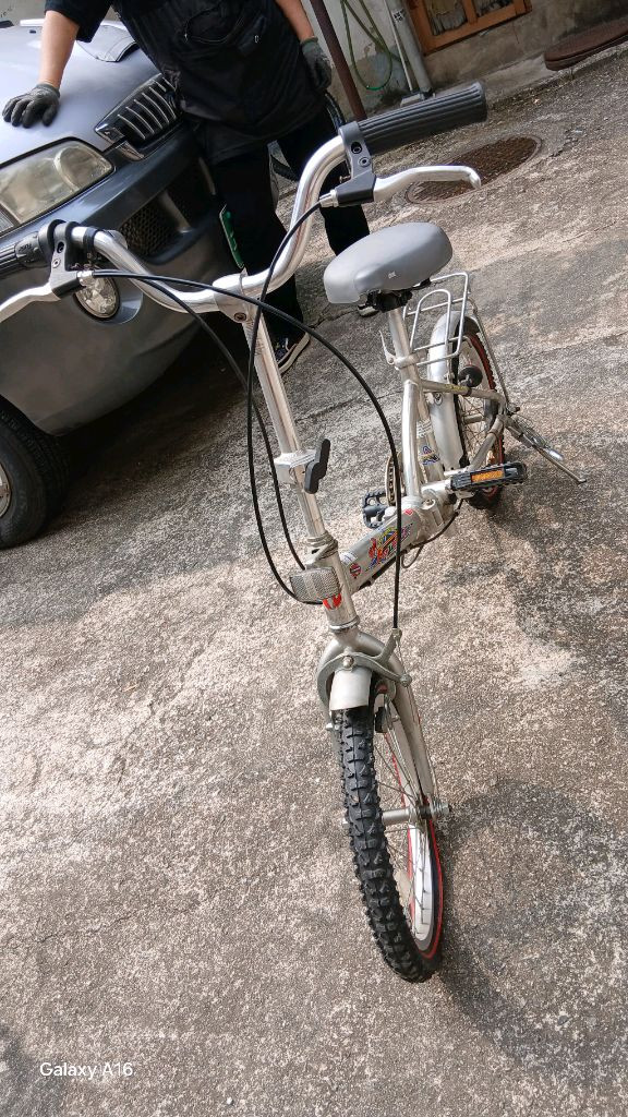 알톤 접이식 자전거 이미지