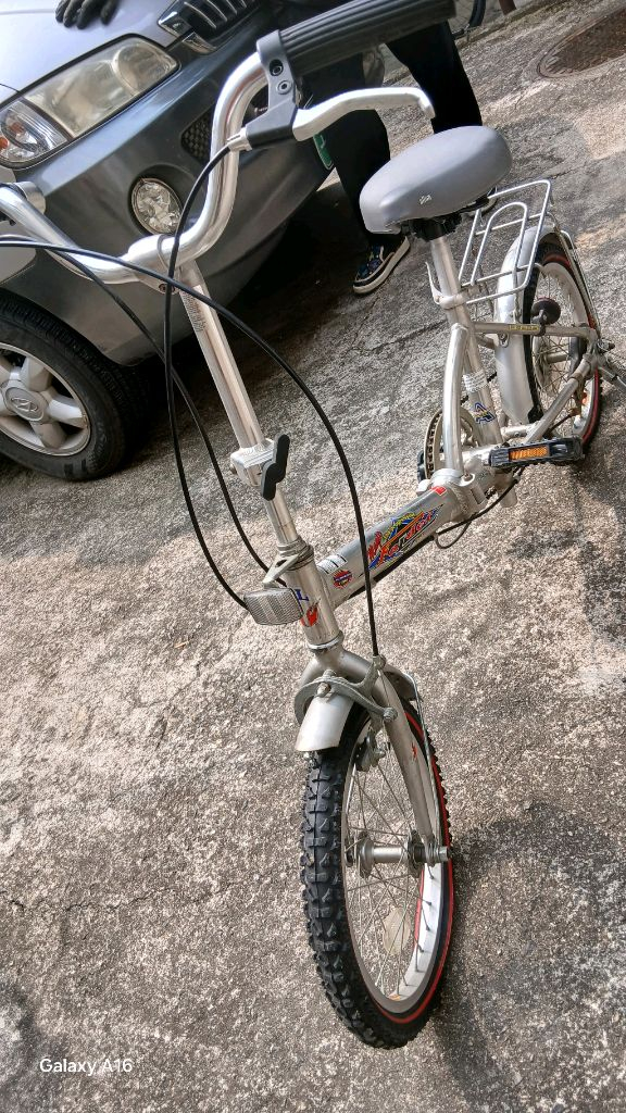 알톤 접이식 자전거 이미지