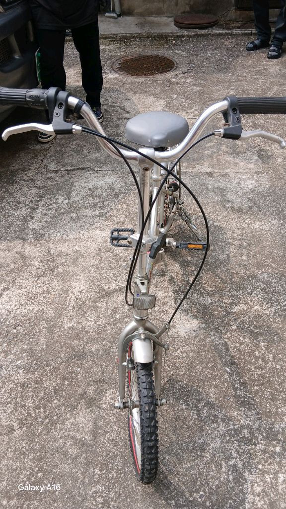 알톤 접이식 자전거 이미지