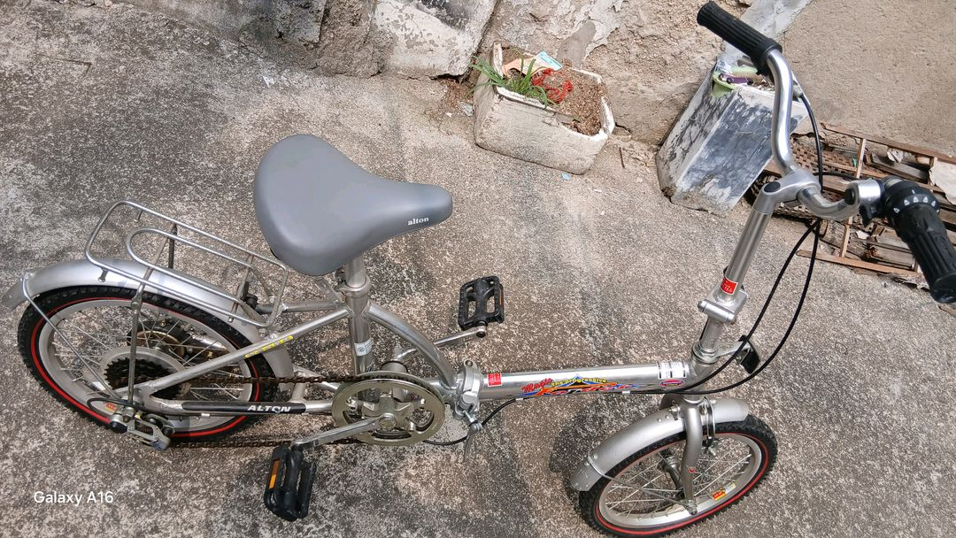 알톤 접이식 자전거 이미지