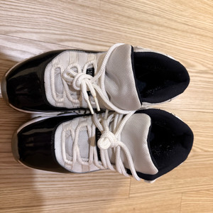 나이키 에어 조던 11 레트로 250 이미지