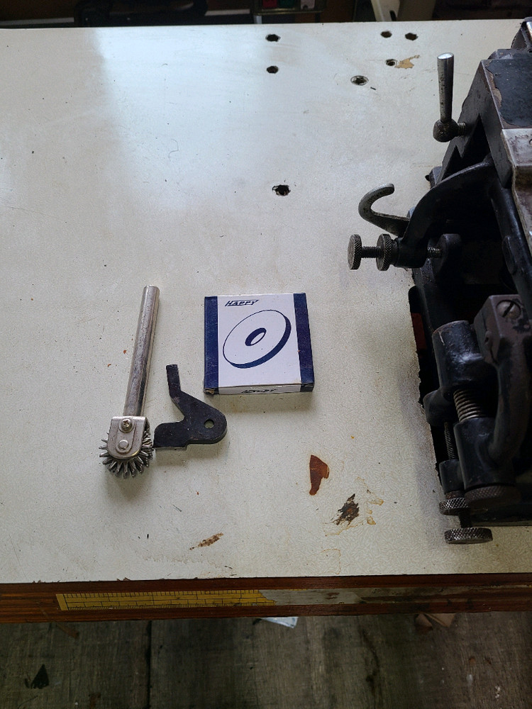 가죽공예 니피1피할기와 사다(CIRDAR) 미싱 이미지