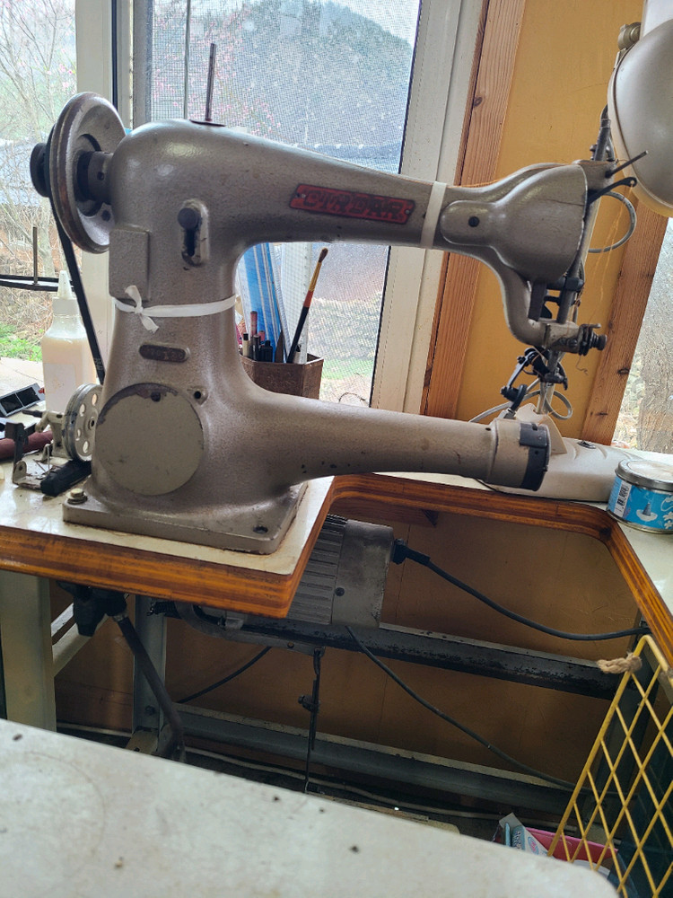 가죽공예 니피1피할기와 사다(CIRDAR) 미싱 이미지