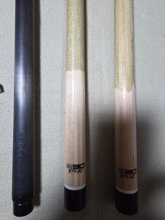 당구큐 세트 이미지