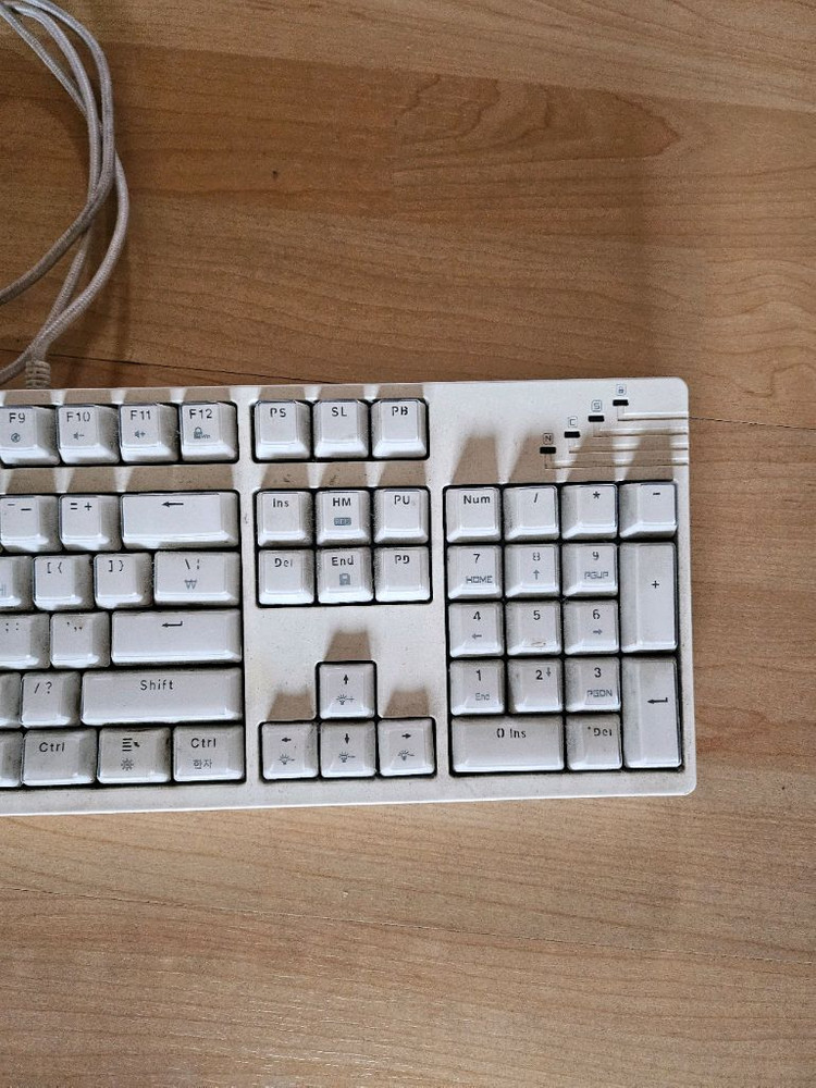 급매 EMAKE 유선 게이밍 키보드 (화이트) 이미지