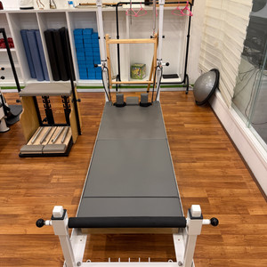 JC필라테스 타워리포머 운동기구 이미지