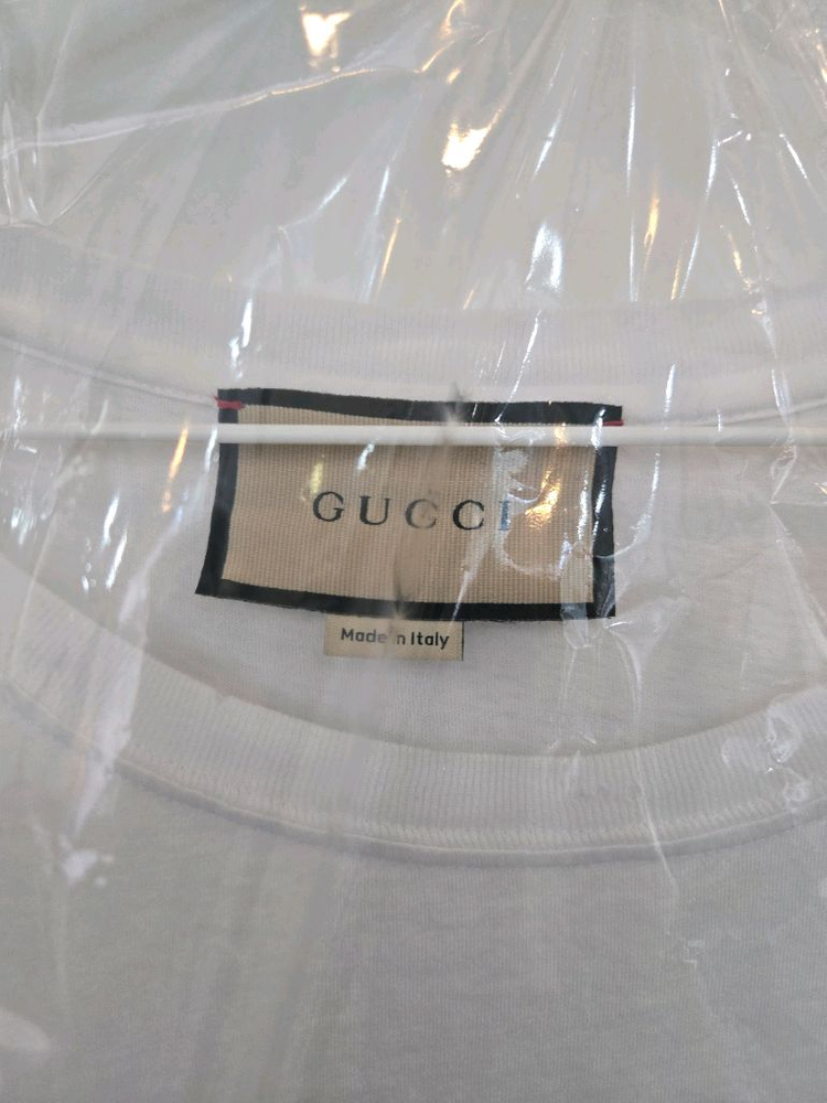 구찌 로고 반팔티 이미지