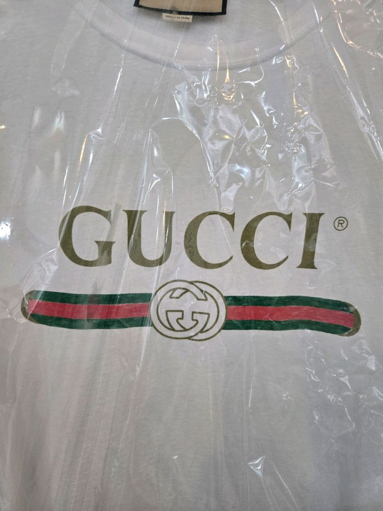 구찌 로고 반팔티 이미지