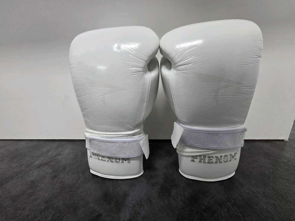 피넘 16온스 복싱 글러브 이미지
