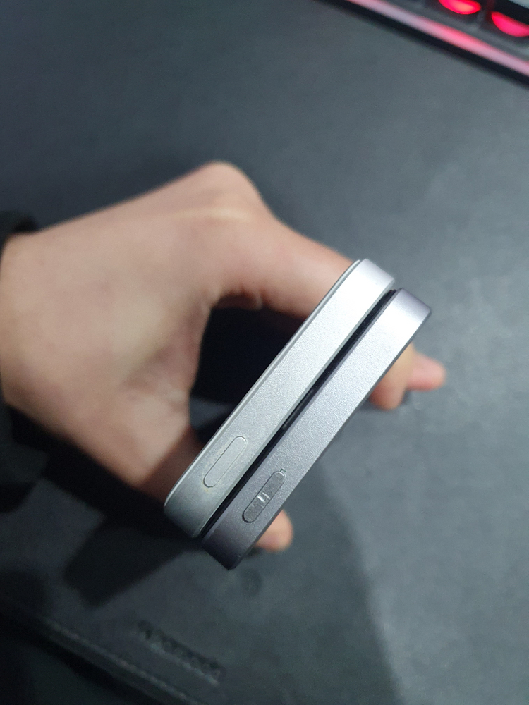 아이폰SE 64G / 128G 실버 스페이스그레이 카메라무음 이미지