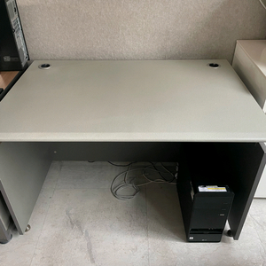 [서울/홍대입구역] 책상 3개 나눔합니다. 이미지