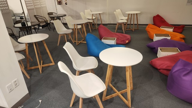 [최저가]원목 카페 식당 식탁 책상 화장대 테이블 의자 이미지