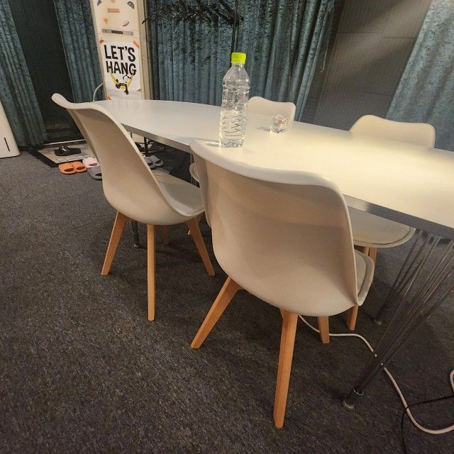 [최저가]원목 카페 식당 식탁 책상 화장대 테이블 의자 이미지