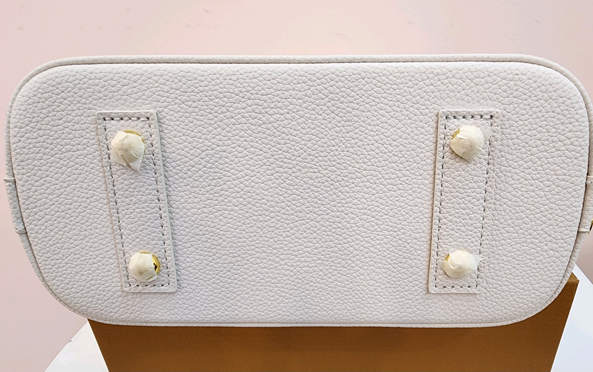 루이비통 알마bb 이미지