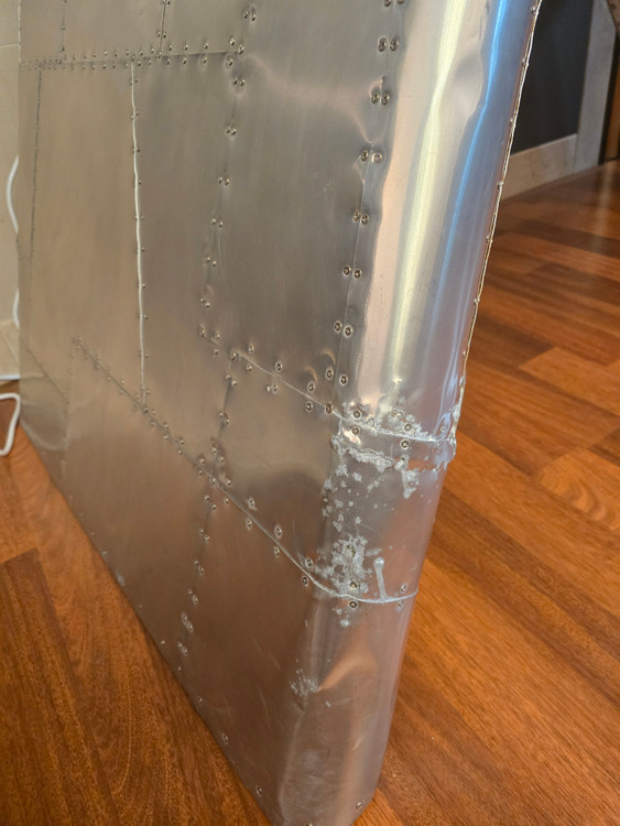 티모시울튼 발키리 디자인 데스크 판매 이미지