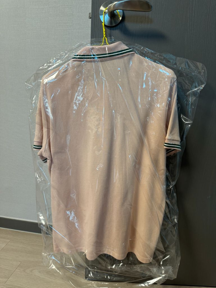 25FW 몽클레어 남자 카라티 미착용 팝니다 이미지