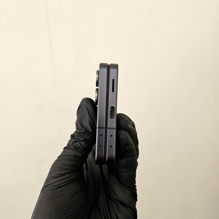 갤럭시Z플립7 512기가 블랙 (무잔상) / 0320 이미지