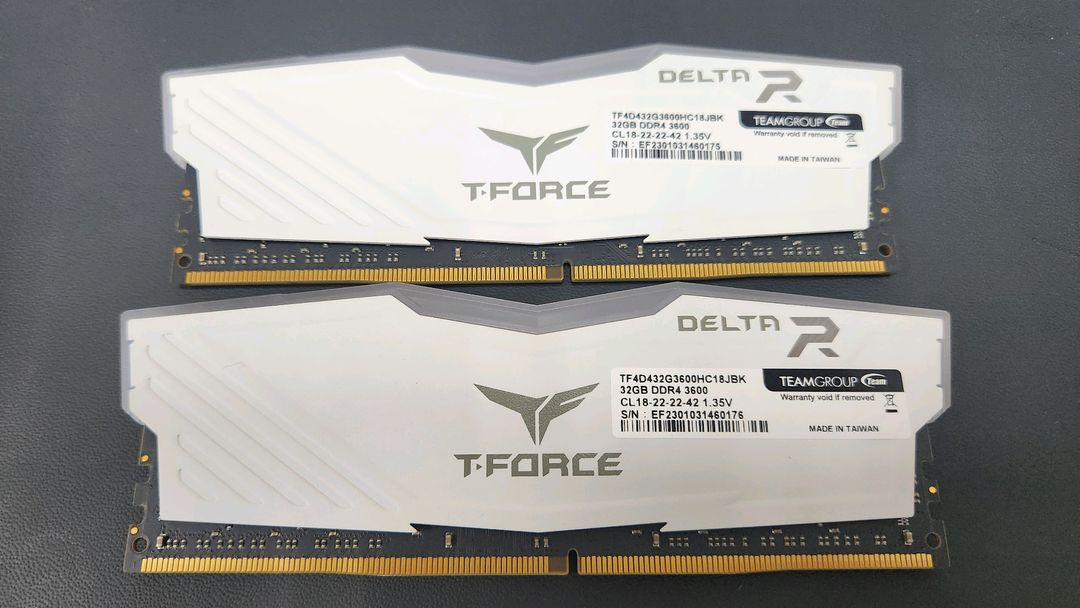 팀그룹 서린정품 T-FORCE DELTA DDR4 3600 64GB RGB (32Gx2개) 튜닝램 이미지