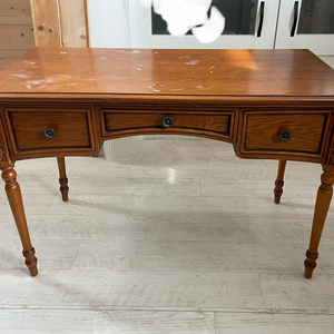 엔틱 책상 이미지