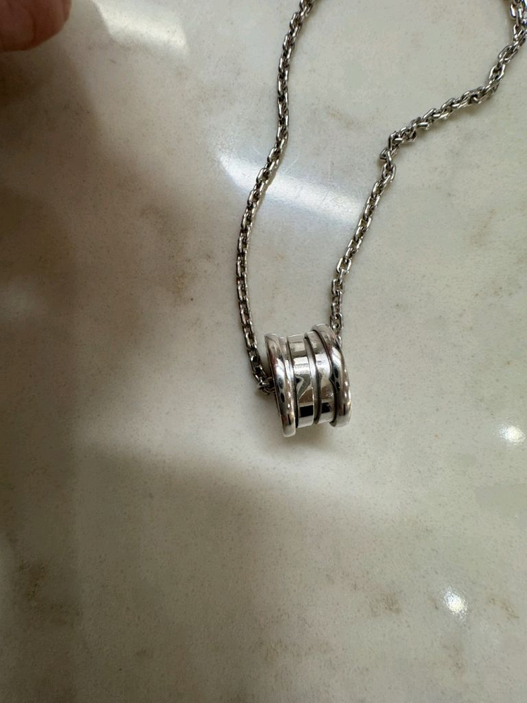 불가리 비제로원 롱체인 화이트 골드 목걸이 이미지