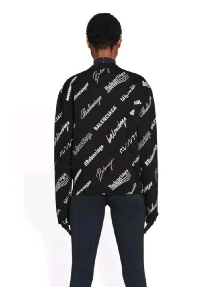 [새상품급 여성용] 발렌시아가 올오버 로고 매니아 니트 L 사이즈 (루이비통 샤넬 프라다 디올 펜디 구찌 에르메스) 이미지