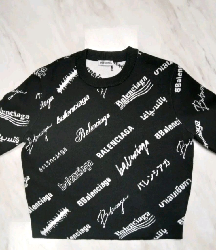 [새상품급 여성용] 발렌시아가 올오버 로고 매니아 니트 L 사이즈 (루이비통 샤넬 프라다 디올 펜디 구찌 에르메스) 이미지