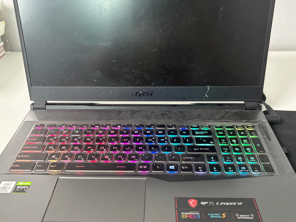 MSI GP75 Leopard 게이밍 노트북 i7 RTX2060 이미지
