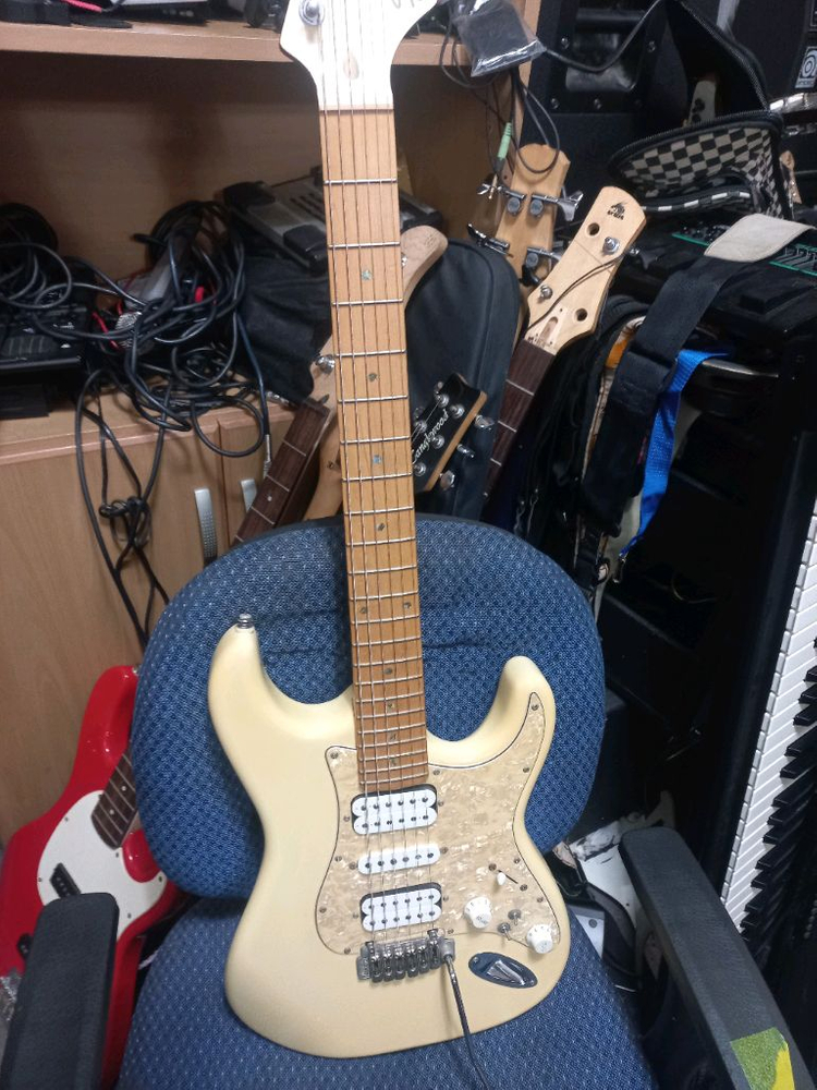 스윙 R3 프러스 일렉기타 이미지