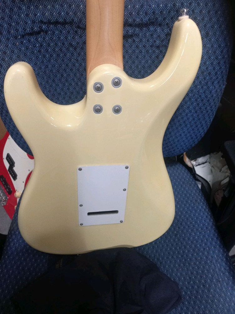 스윙 R3 프러스 일렉기타 이미지