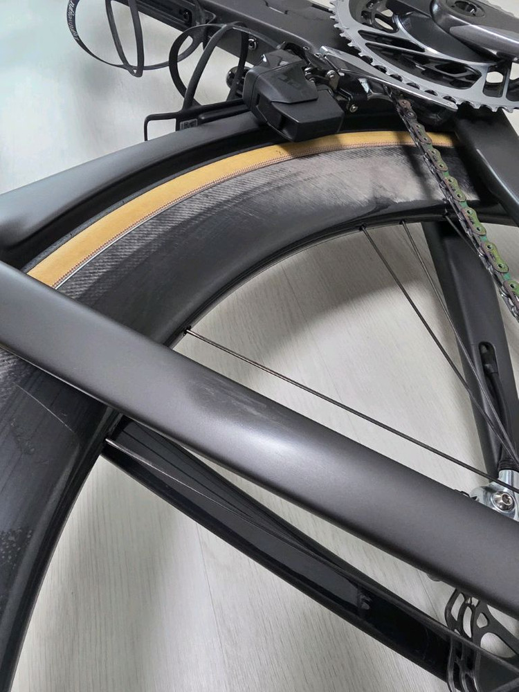 23년식 써벨로S5 파이브블랙 스램레드 완차판매 이미지