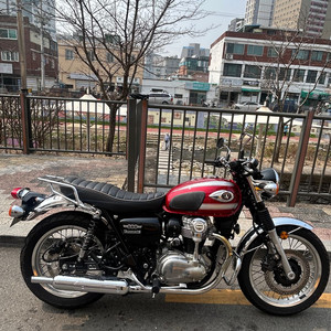 가와사키 W800 22년식 16,696KM 판매합니다.(관리 잘된 완전 무사고) 이미지