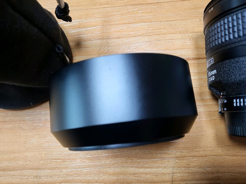 니콘 85.4d 철제 후드포함 이미지