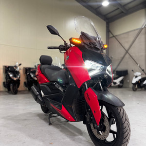 야마하 Xmax300 24년식 8천Km 판매합니다. 이미지