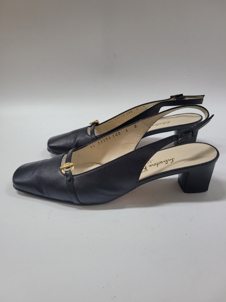 여성 페라가모 슬링백 펌즈 입니다 이미지