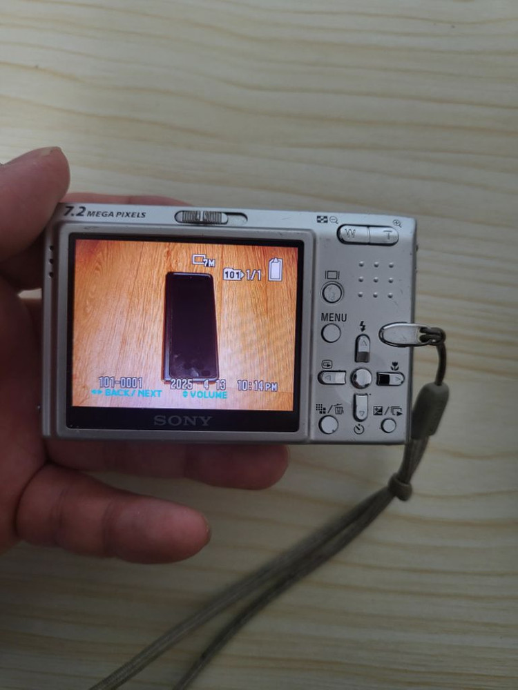 소니 사이버샷 DSC-T10 빈티지 디카 이미지
