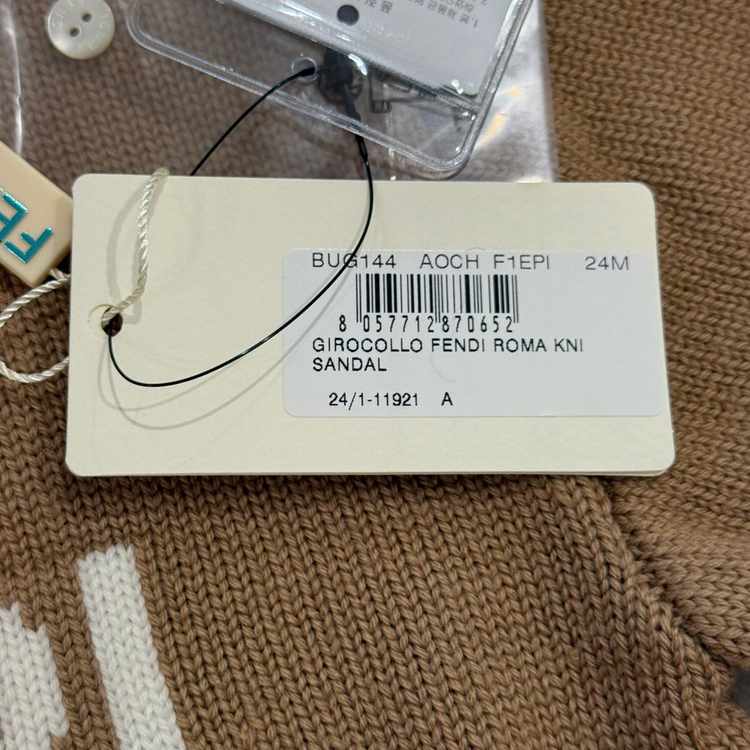 [정품][미시착택달린새상품][정가75만] 펜디 키즈 로고 니트 24m 펜디 베이비 니트 Fendi 이미지