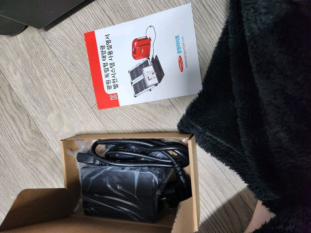 kwts600 600w 태양발전기 캠핑용배터리 휴대용배터리 차박 낚시배터리 파워뱅크 이미지