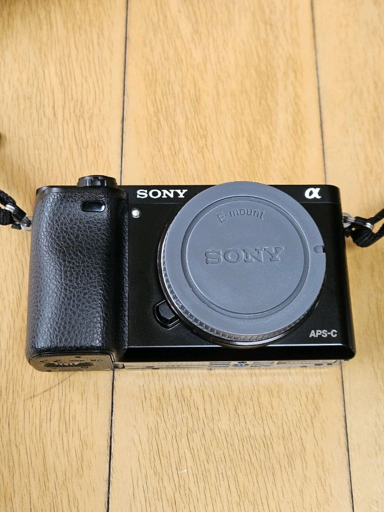 소니a6000 미러리스 카메라(1890컷) 판매합니다 이미지