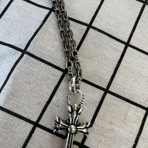 크롬하츠 크로스 펜던트 목걸이 이미지